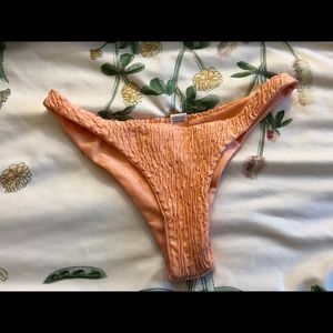 Peach Runched Cheeky Bikini Bottom 🍑